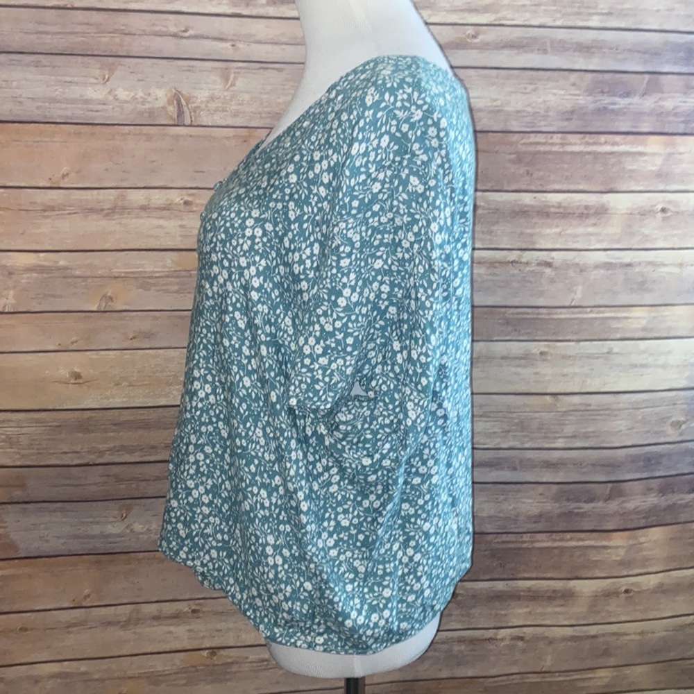 🎈Sale🎈DIP Floral Top With Tie Slightly Cropped - Picture 3 of 6
